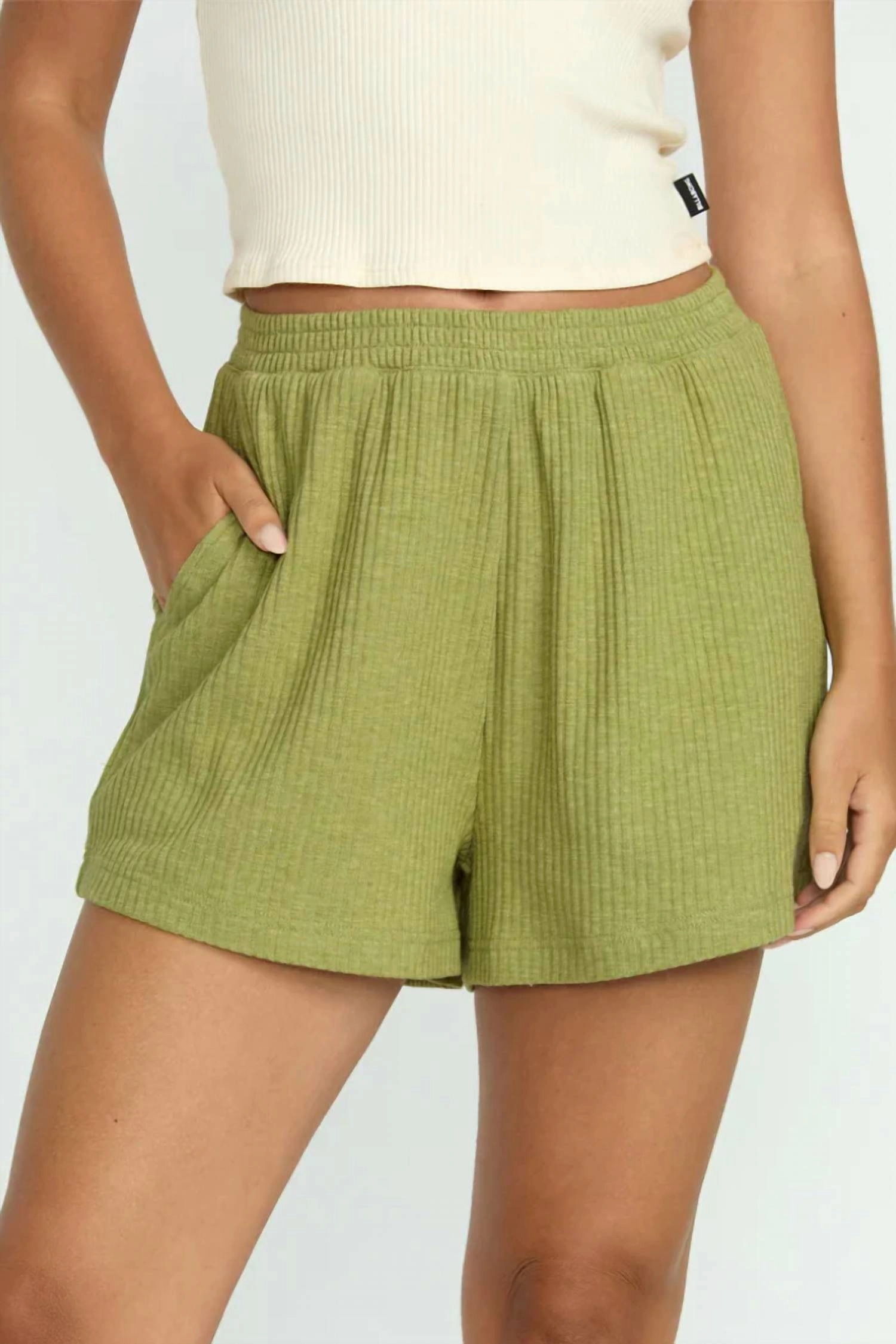 Aya Sun Shorts In Avo Hygienic Antimicrobial Layer Relax Fit