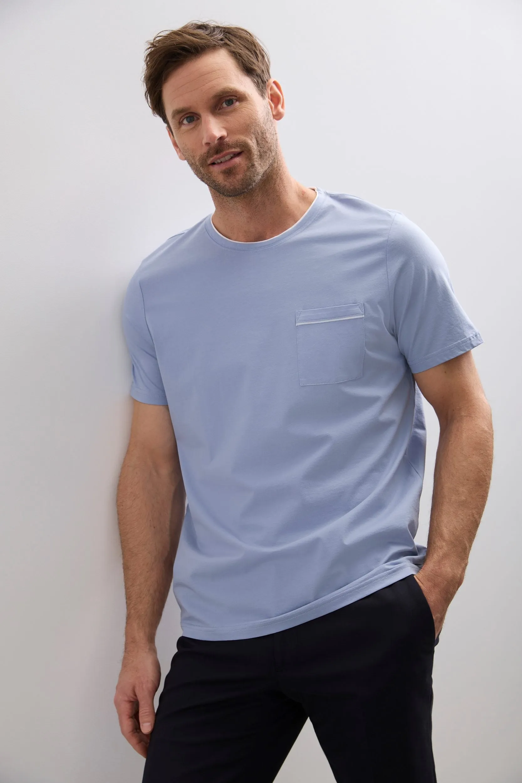 T-shirt with pocket detail Easy Wear Lightweight Construction