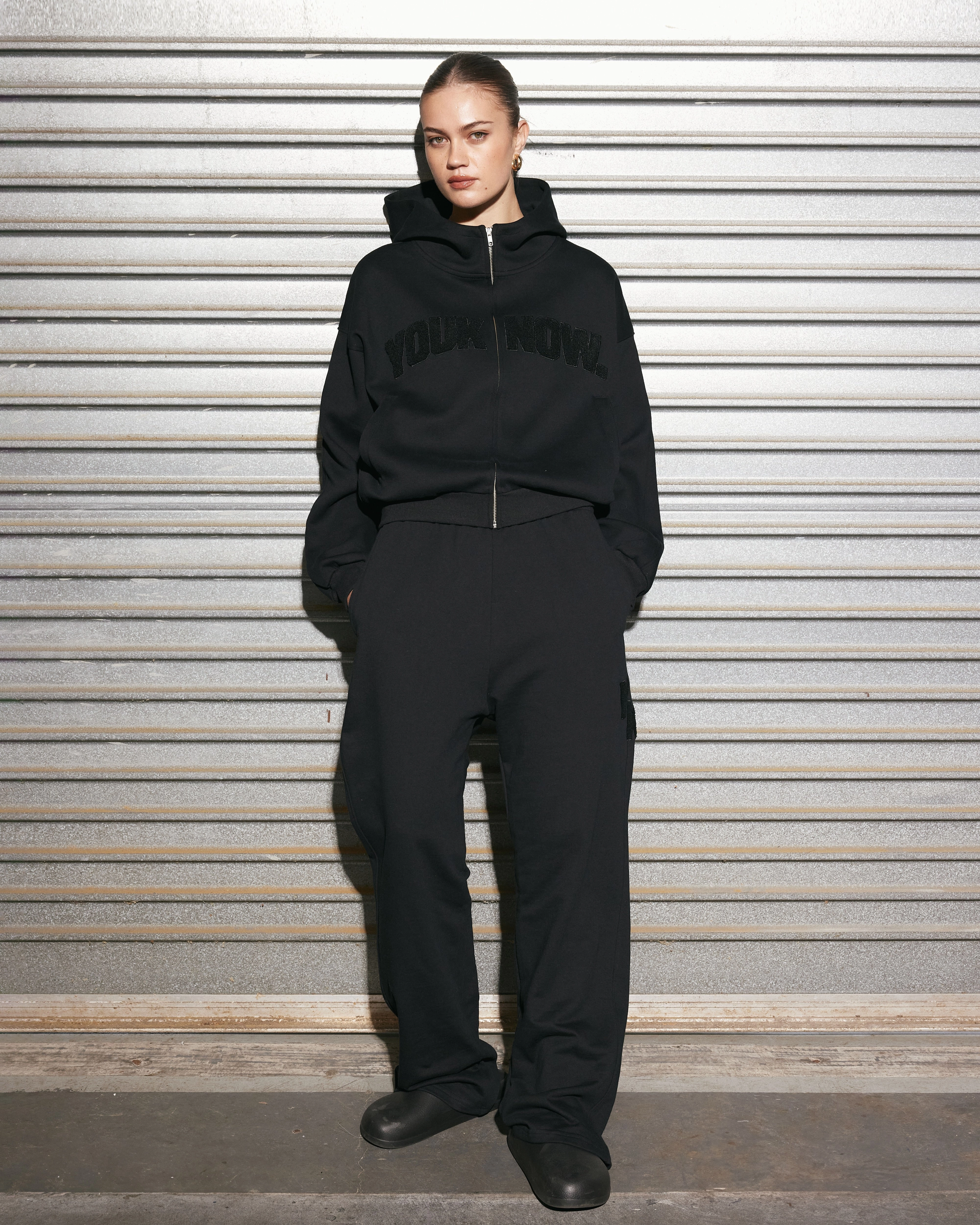 Flexible Wear Chenille Pants | Black