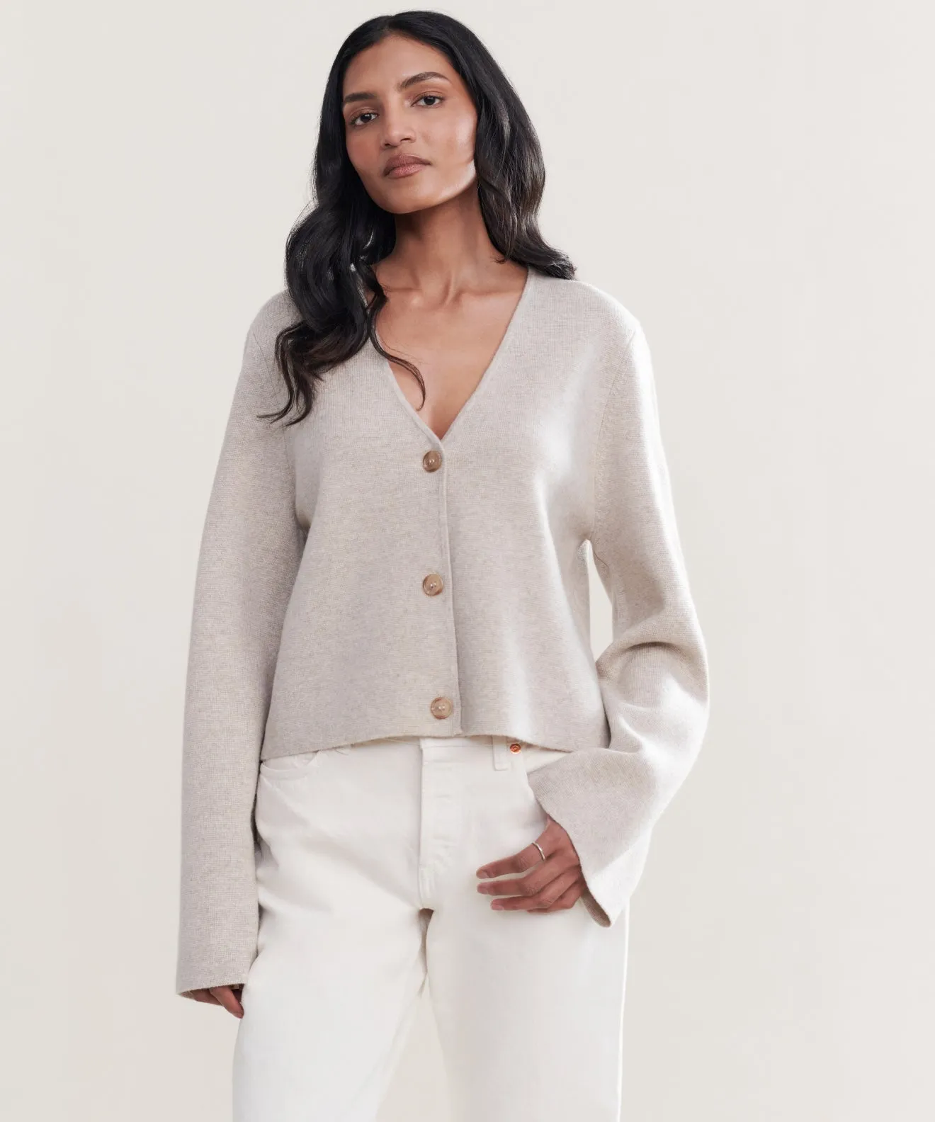 Lightweight Knit Leisure Look Chelsea Cardigan