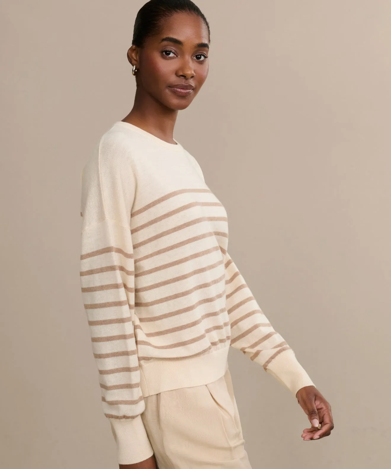 Avery Crewneck Temperature control Friction Resistant