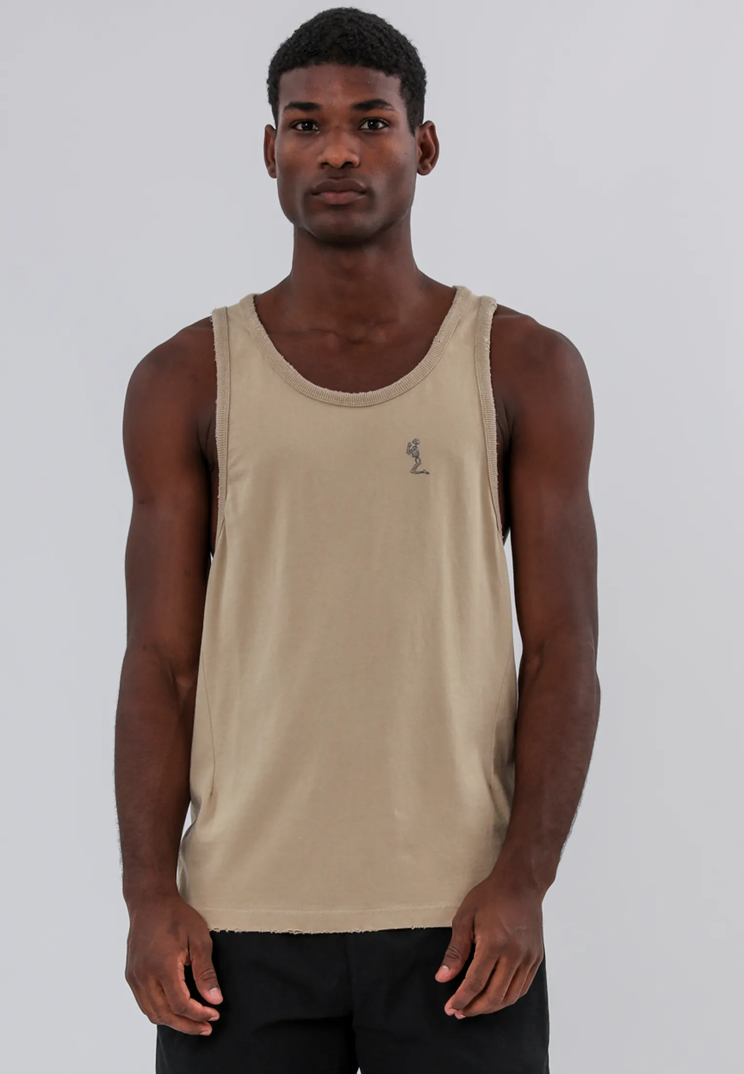 ComfortOptimizedConstruction Classic Comfort Style BATTLE DISTRESSED VEST FAWN