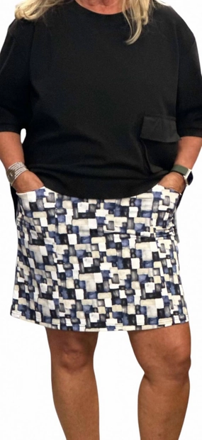 Contemporary Design Skinny Fit Beachtime 2 Pocket Skort In Blue Tones