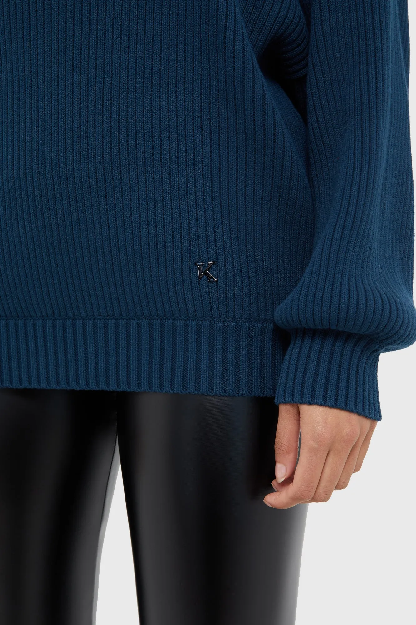 Surface Pilling Resistant Unstructured Silhouette Belinda Sweater [TEAL]