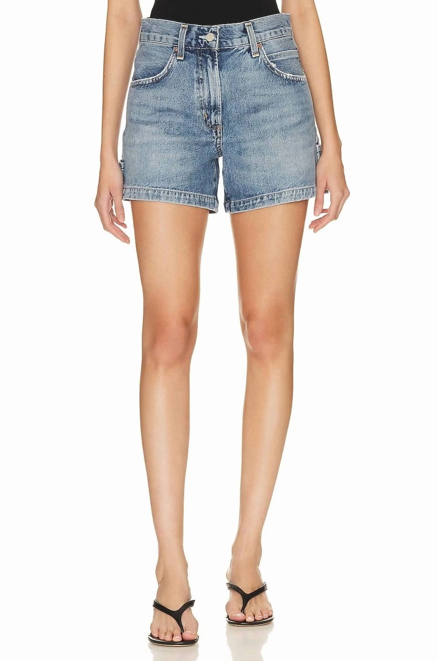 Sweat Resistant Fabric skateboarding gear Magda Short In Entrance
