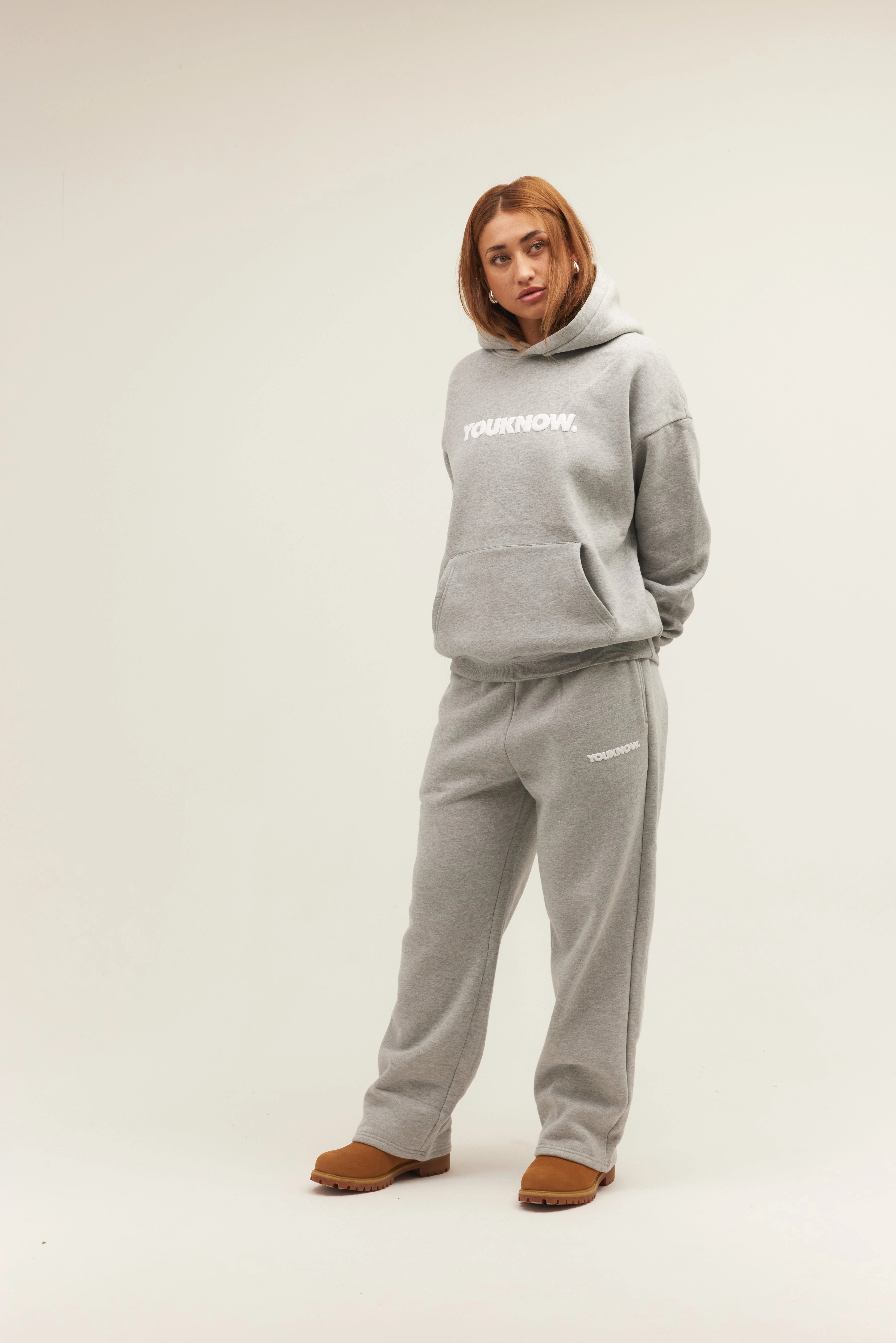 BLOCK WIDE-LEG SWEATPANTS | Grey Stain Release Finish