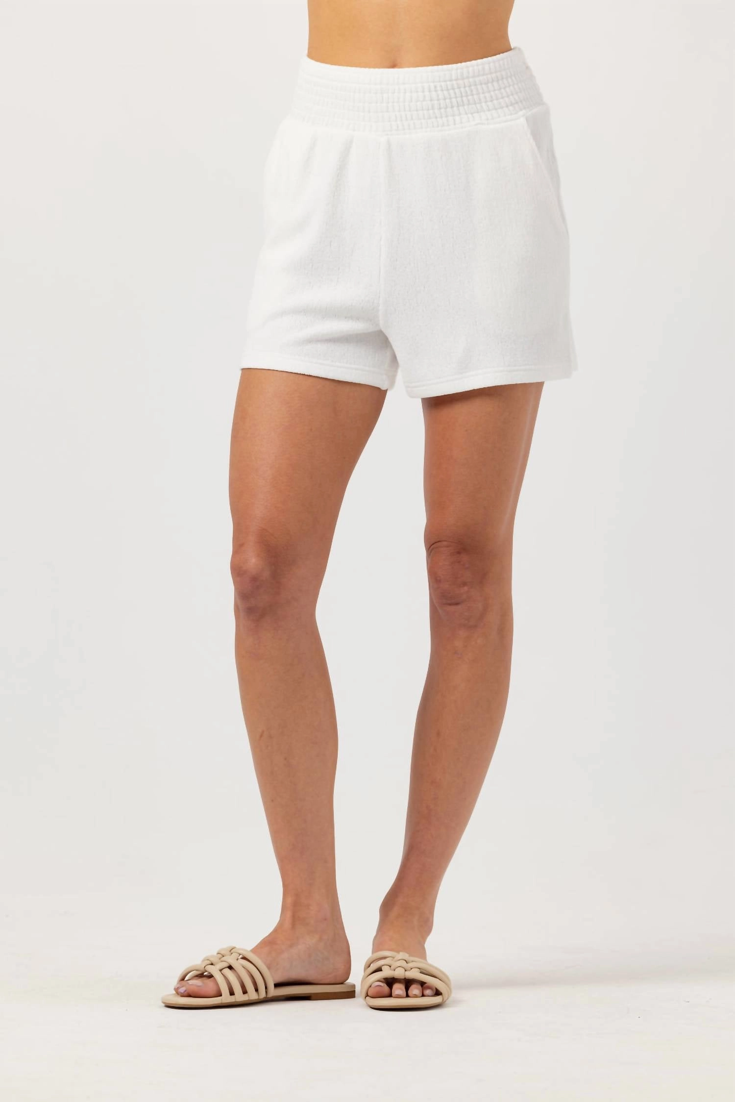 Urban Mood Brinley Shorts In Soft White