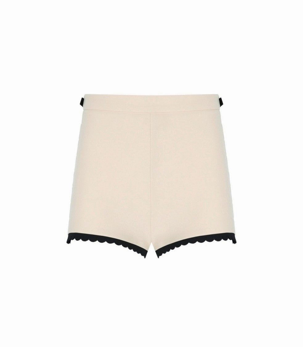 Butter Shorts Ergonomic Curved Seams