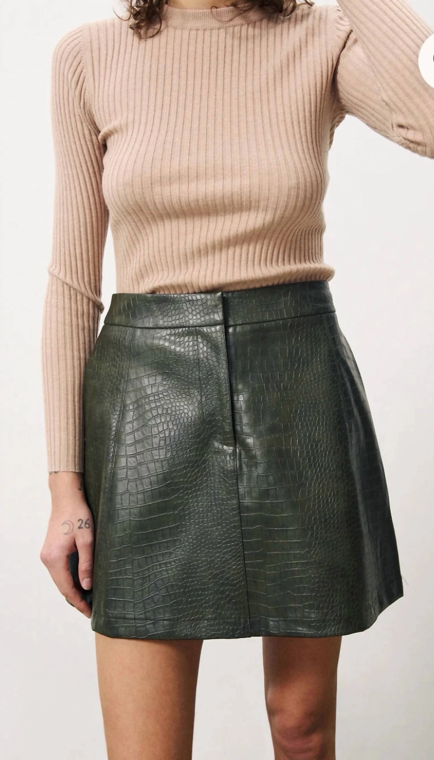 Relaxed Feel Smart Look Elien Skirt In Kaki