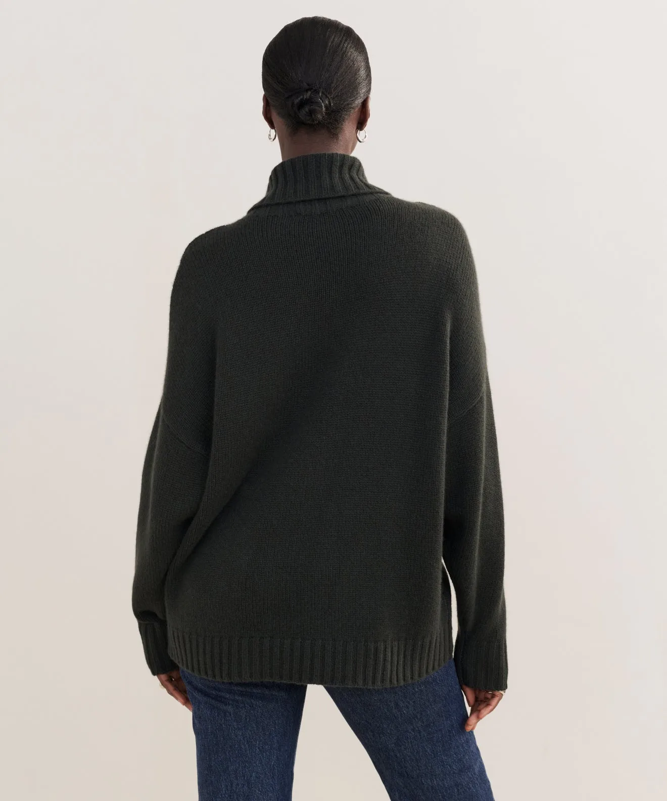 WaterRepellent Finish Crisp Texture Cashmere Porter Turtleneck