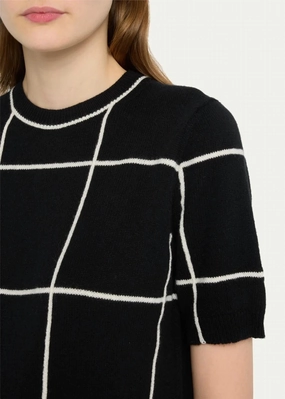 Cold Day Ready Cashmere Grid Intarsia Short-Sleeve Pullover In Black/white