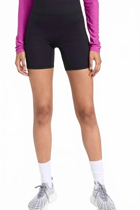 Quick Access Zip Pockets Classic Vibe Center Stage 6Inch Biker Short In Black