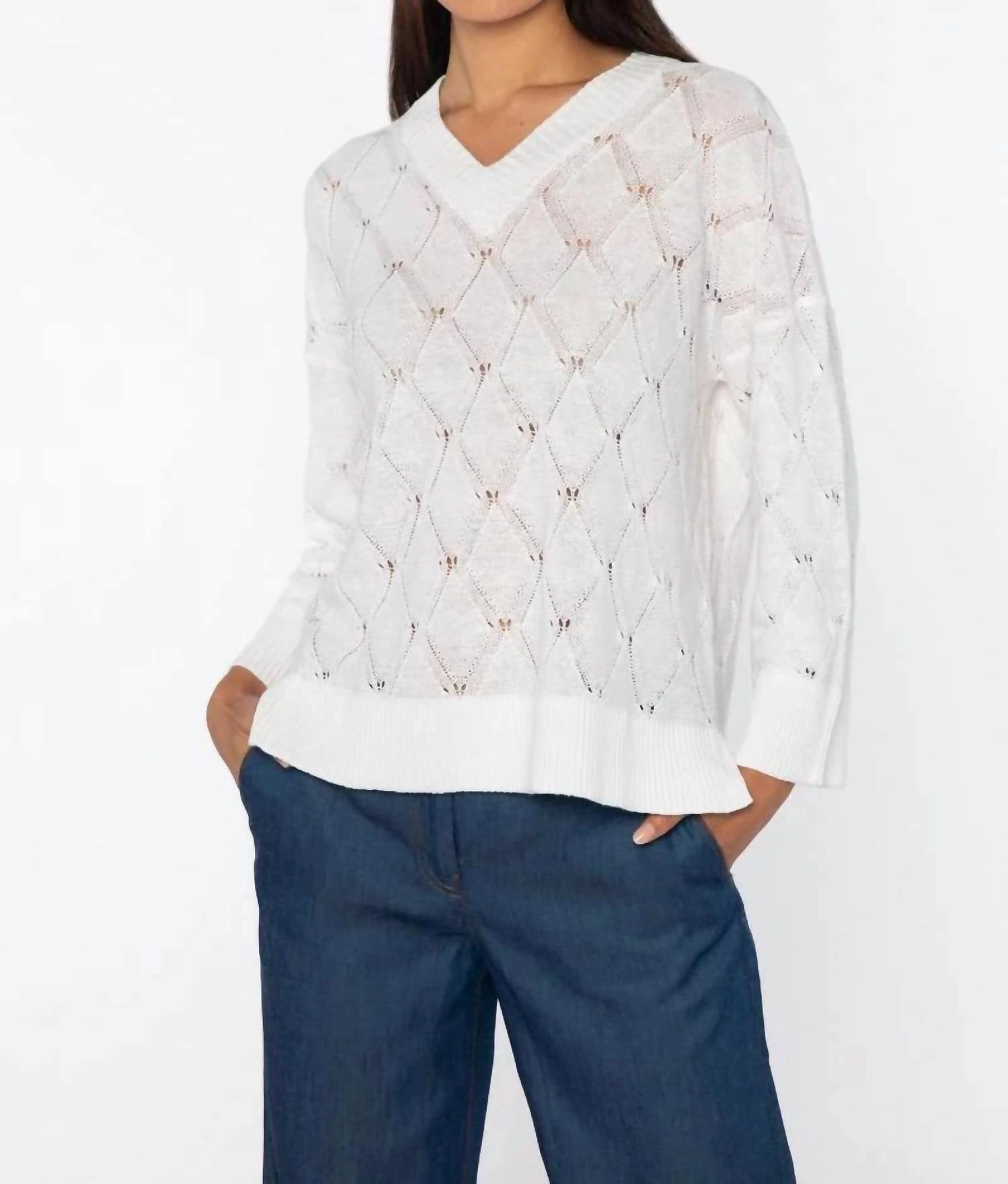 Knitted Layering Tagless Labeling Openwork Easy Vee In White