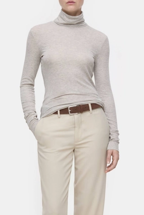 Wool Blend Turtleneck In Pearl Beige Seamless Construction Design Stylish Knit Layer