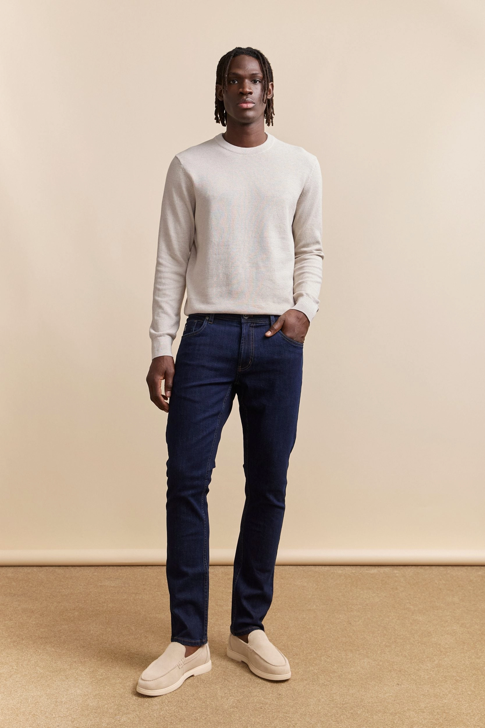 Five pockets skinny fit jean Distressed Detailing Functional Outfit