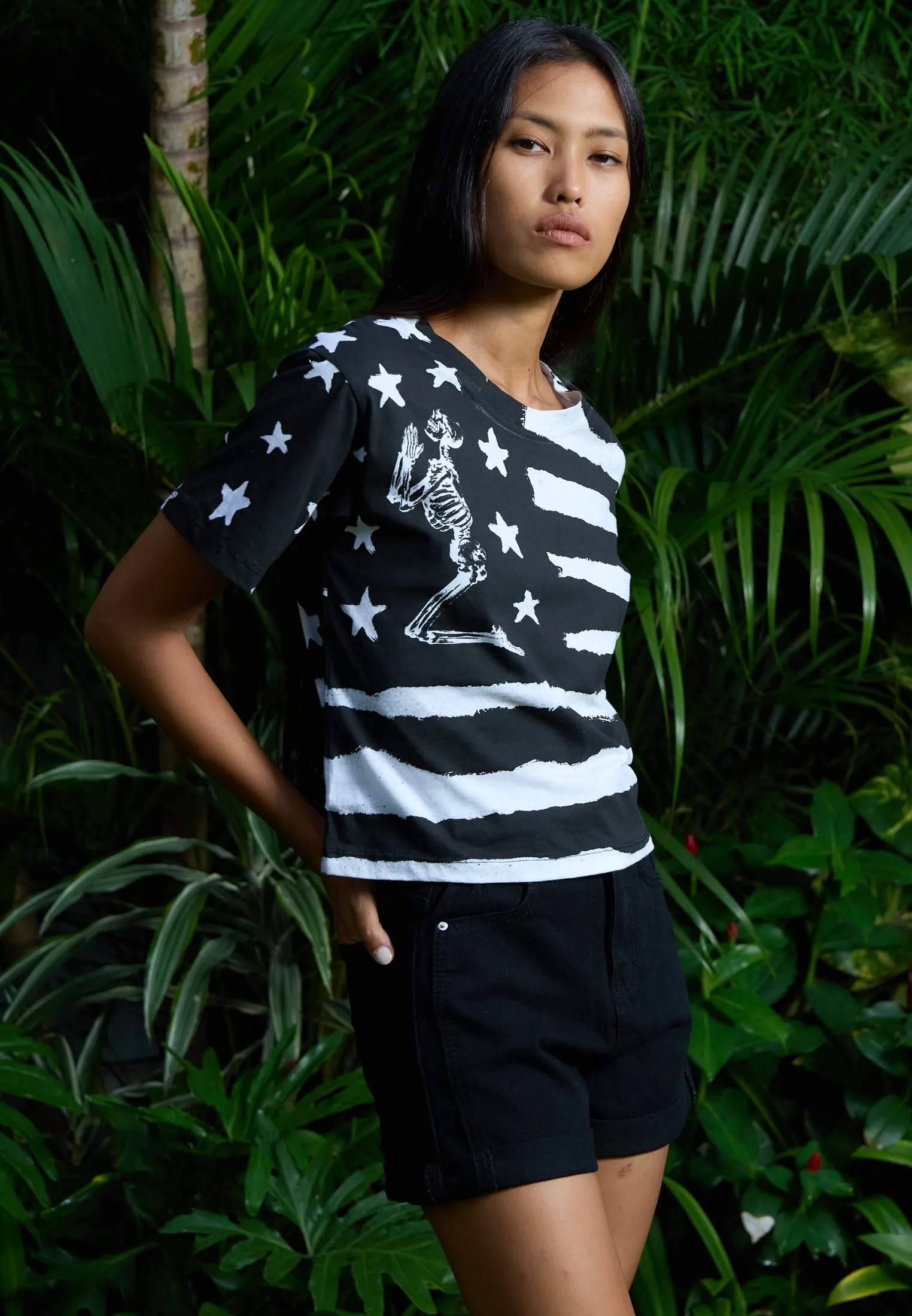 NATION T-SHIRT JET BLACK Summer Essential