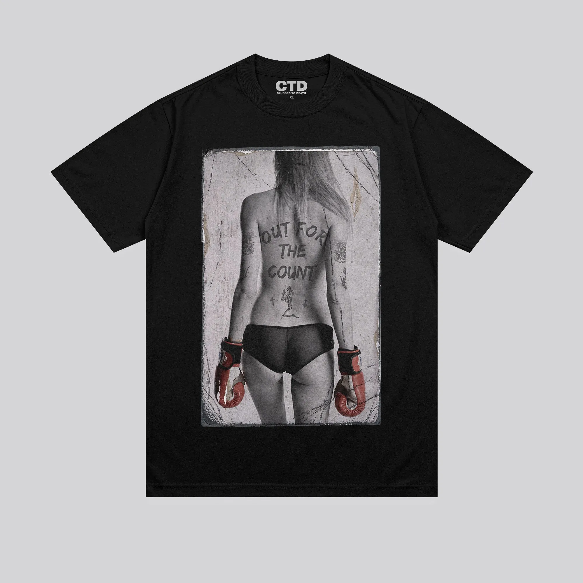 OUT FOR THE COUNT T-SHIRT JET BLACK Effortless Wearable