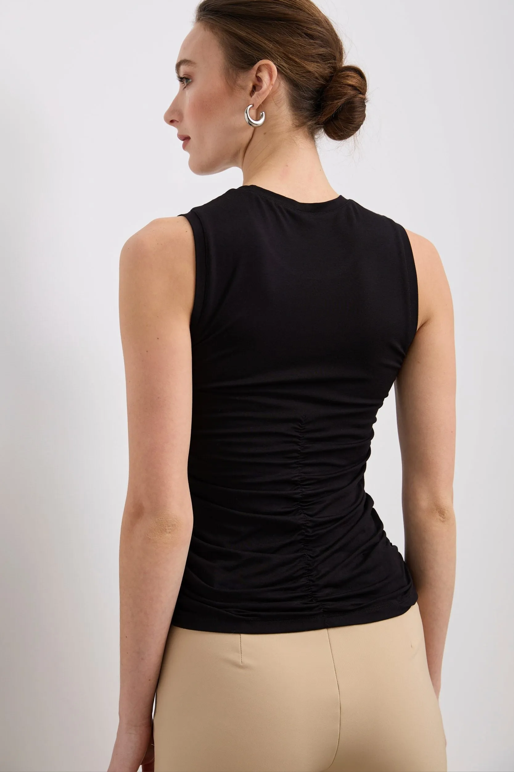 OversizedSilhouette Plus size clothing Ruched sleeveless top