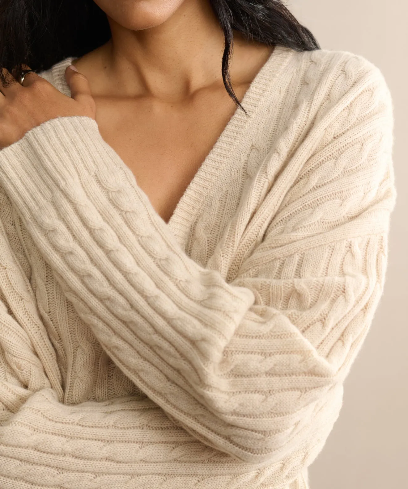 Calm Outfit Nell V-Neck Sweater