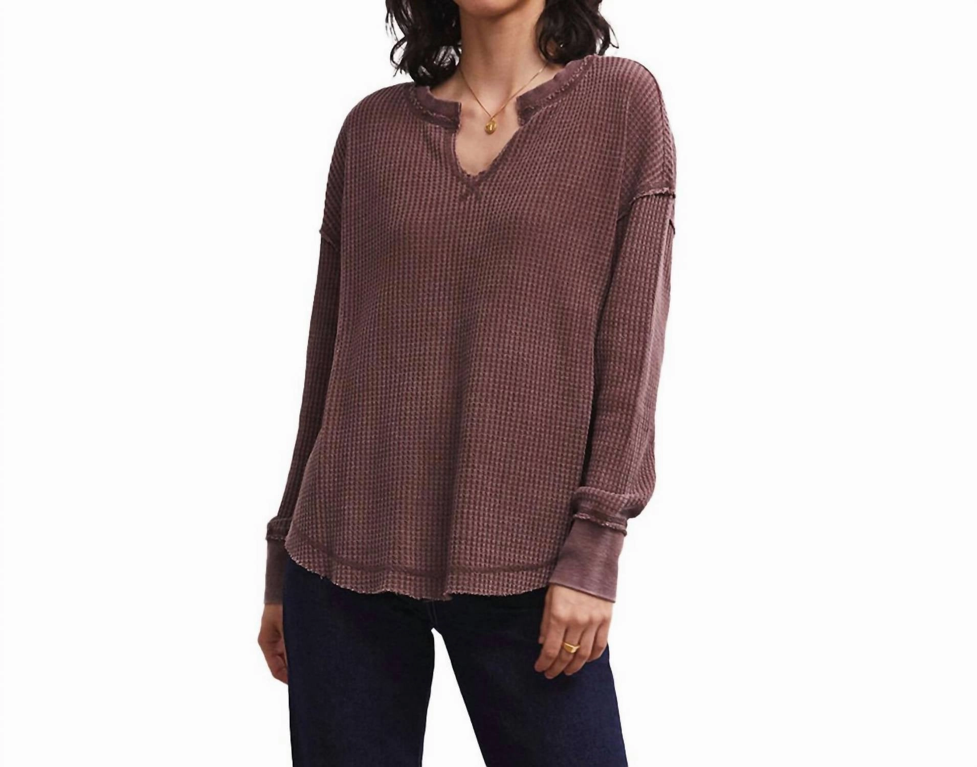 Borderline Cozy Thermal Notch V-Neck Longsleeve In Rich Oak light layering