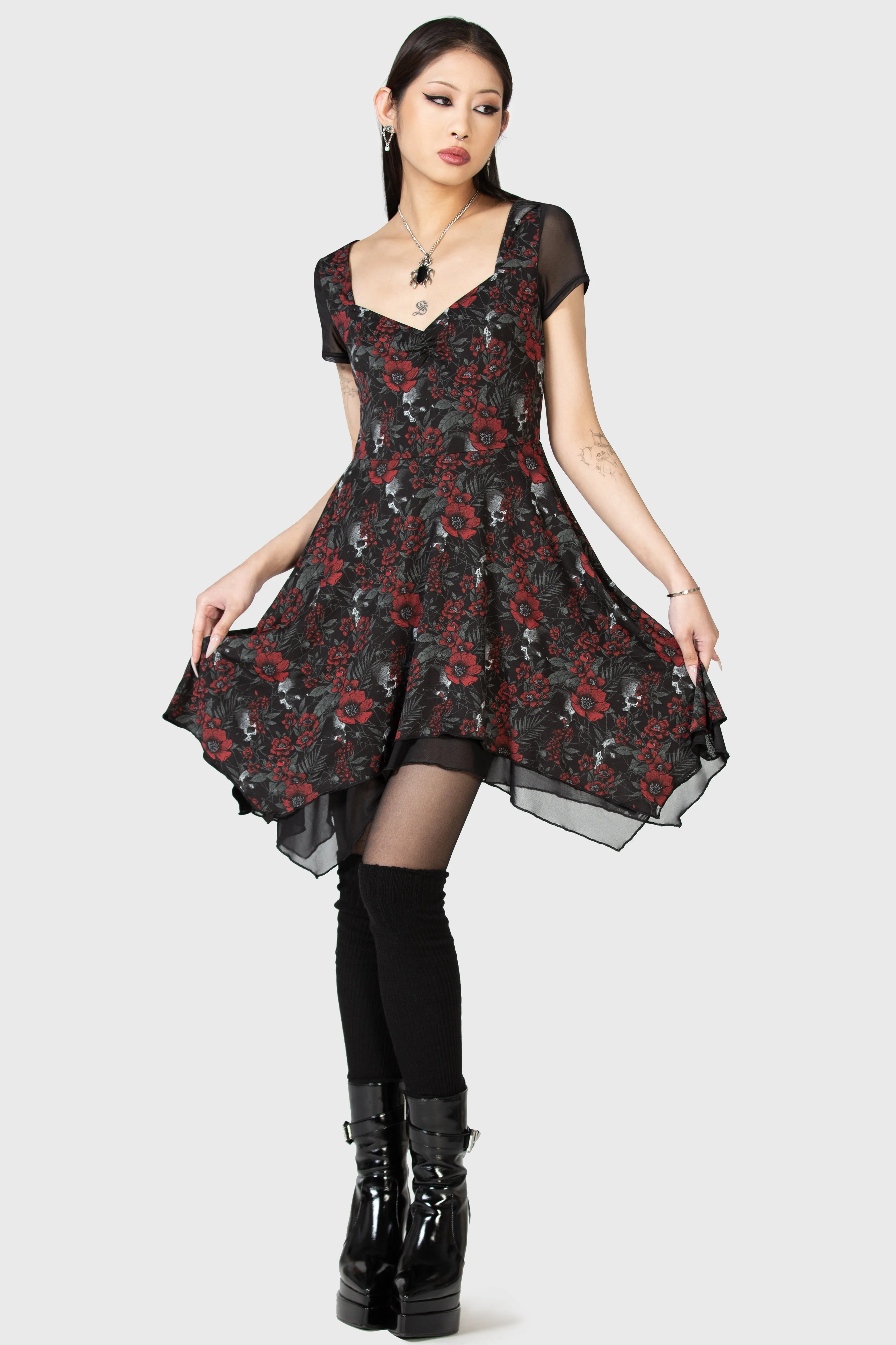 Travel piece Pleated design Crimson Decay Mini Dress