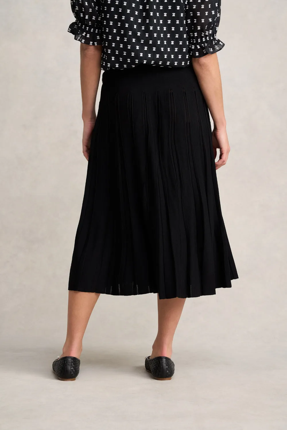Pleated Knit Skirt ?C Black gentle style