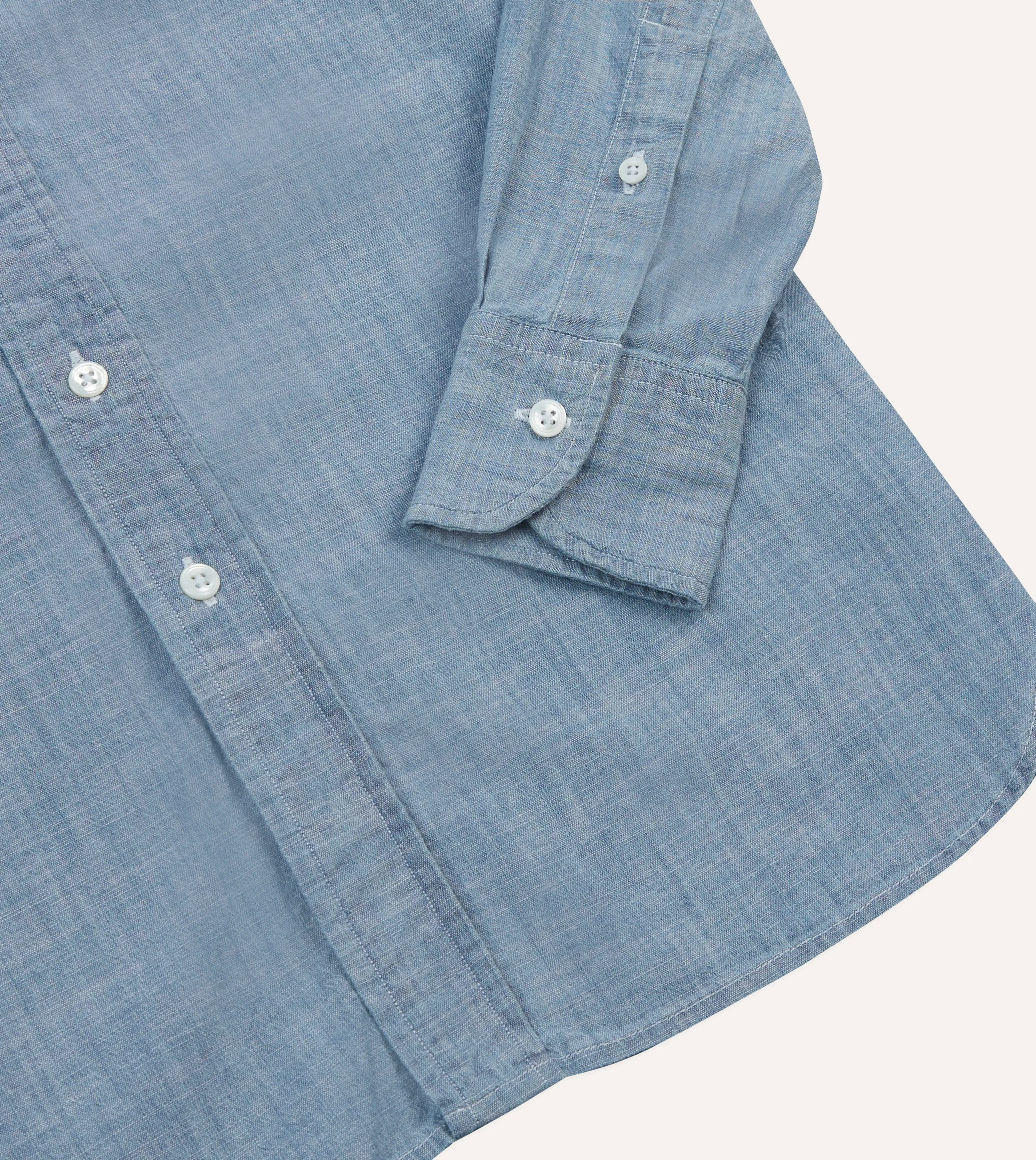 Modern Look Durable Buttons Light Blue Cotton Chambray Button-Down Shirt