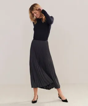 Pleated Skirt Slip Resistant Waistband