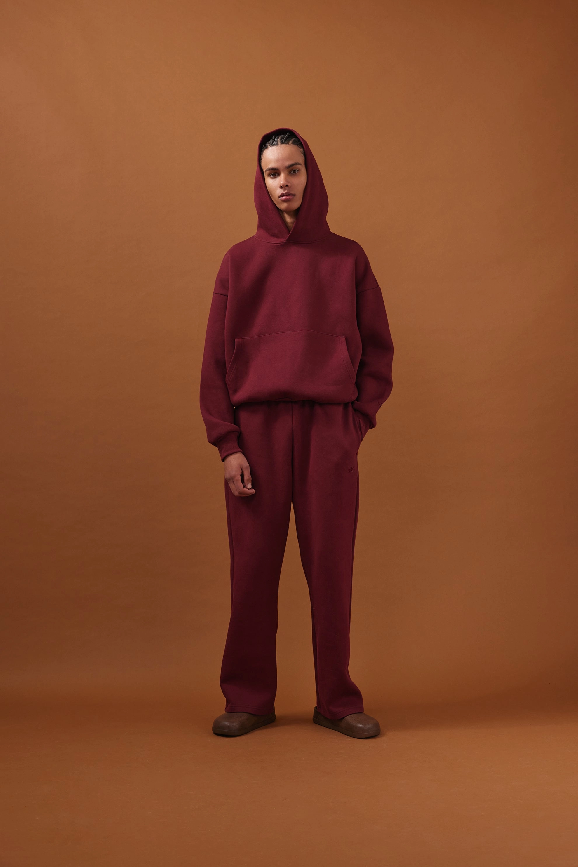 High Stretch Fit SustainableManufacturing Nothing Heavyweight Structured Sweatpants | Cherry Cola
