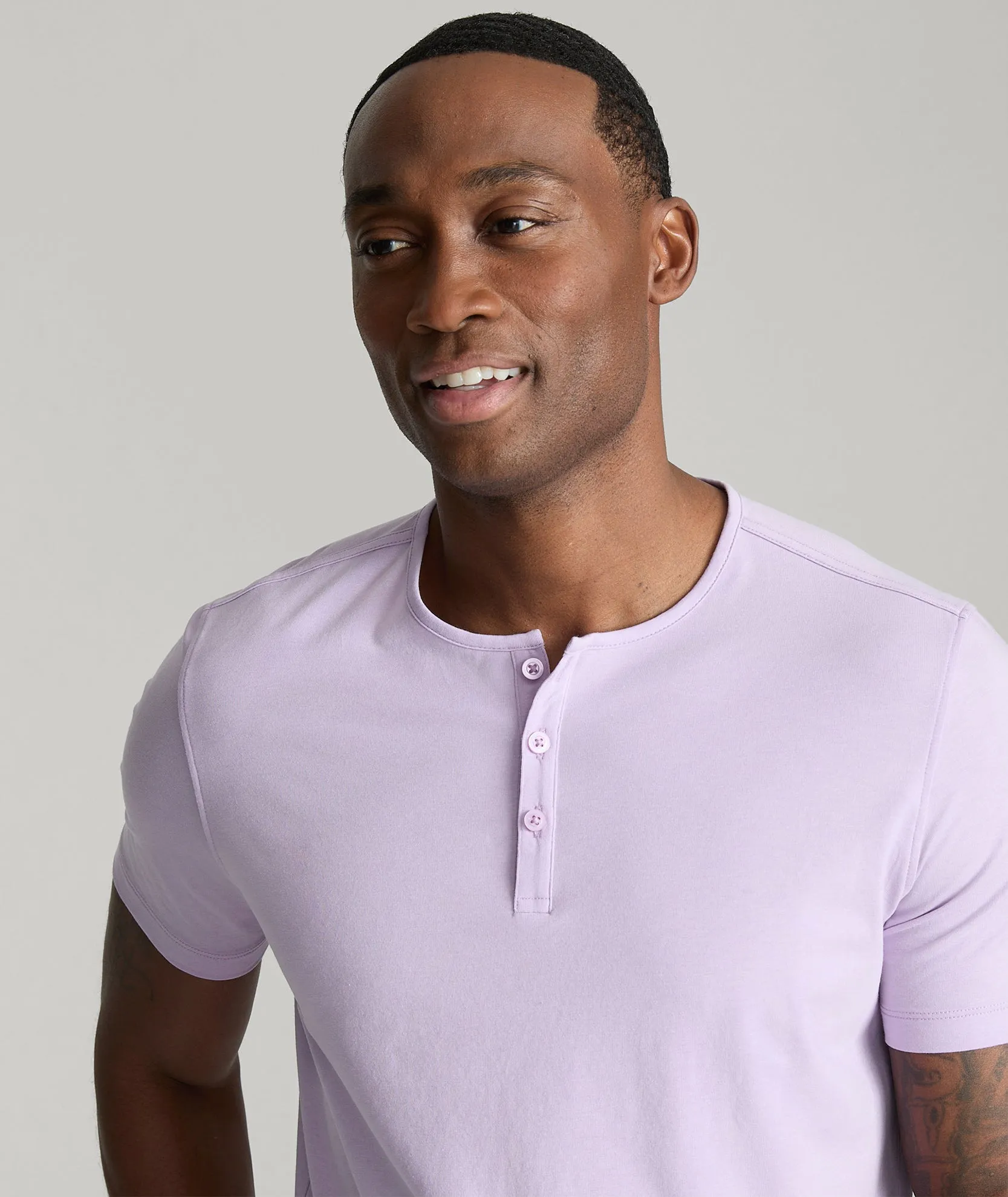 EcoSoft? Short-Sleeve Henley Classic timelessness