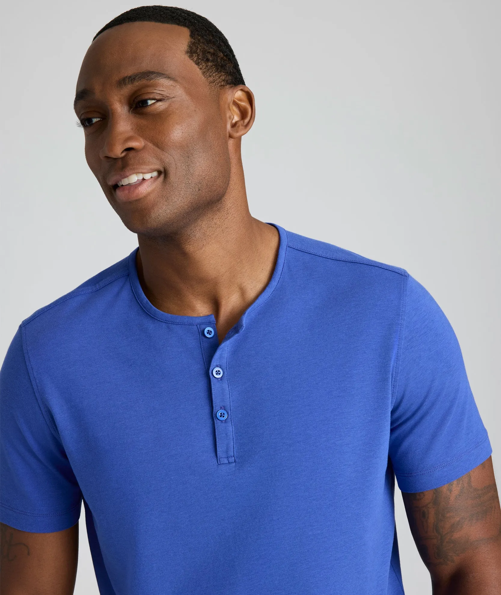 crew neck EcoSoft? Short-Sleeve Henley