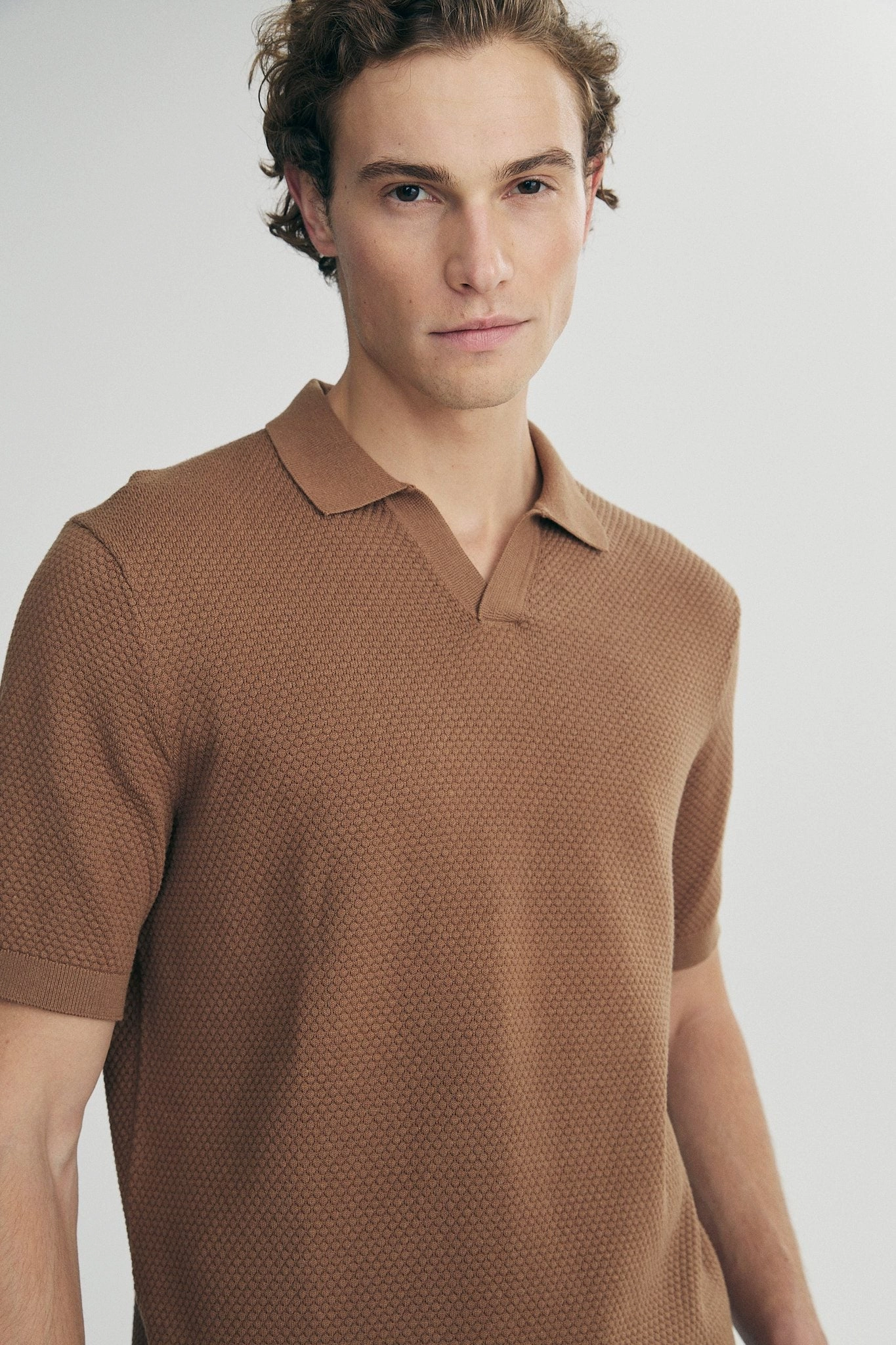 MoistureManagement System Comfy Fit Textured  johnny collar polo