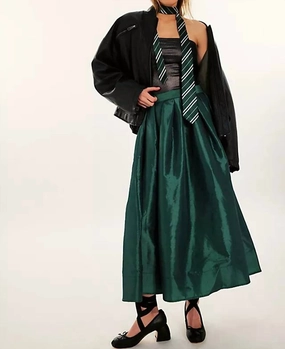Red Carpet Look Emilia Full Skirt In Uncut Emerald