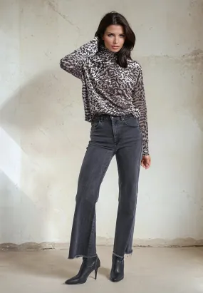 Daily Casual Soft Fit Wear EMMY TURTLENECK SILVER ANIMAL