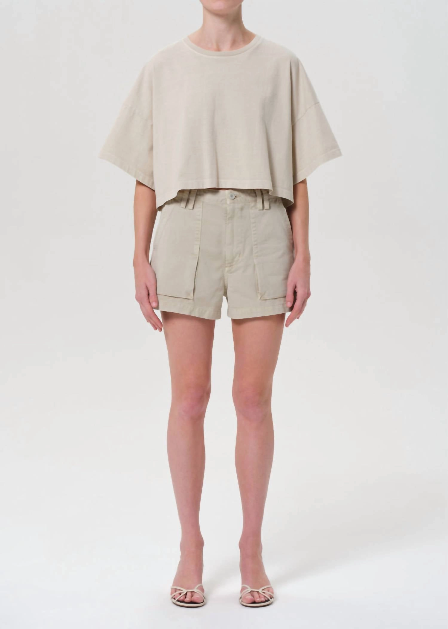 Kiva Short In Comb Non Restrictive Cut Vacation Outfit