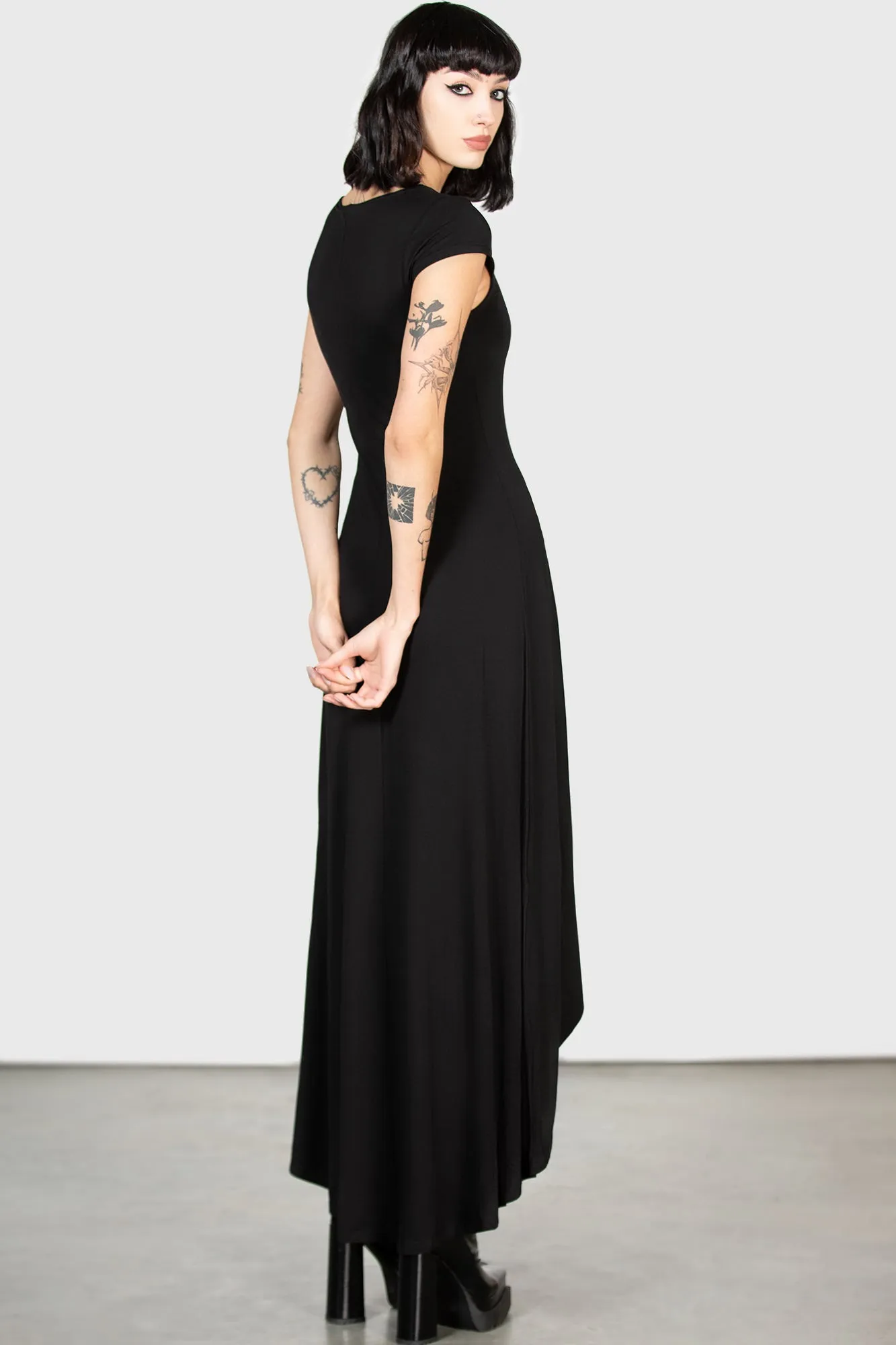Ripley T-Maxi Dress Flattering Style Magnetic-Closure