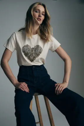 Lightweight Style Ultimate Fit Heart embroidery T-shirt