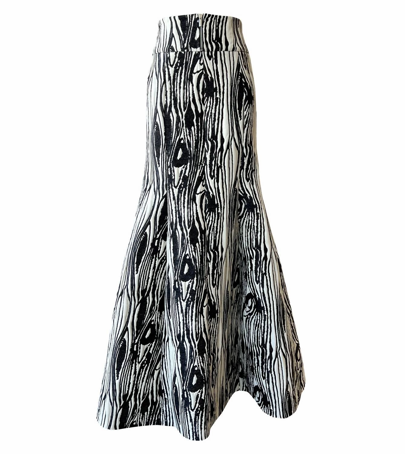 Couture Inspired Holiday Travel Women's Moire Lurex Long Skirt In Ivory/ Black