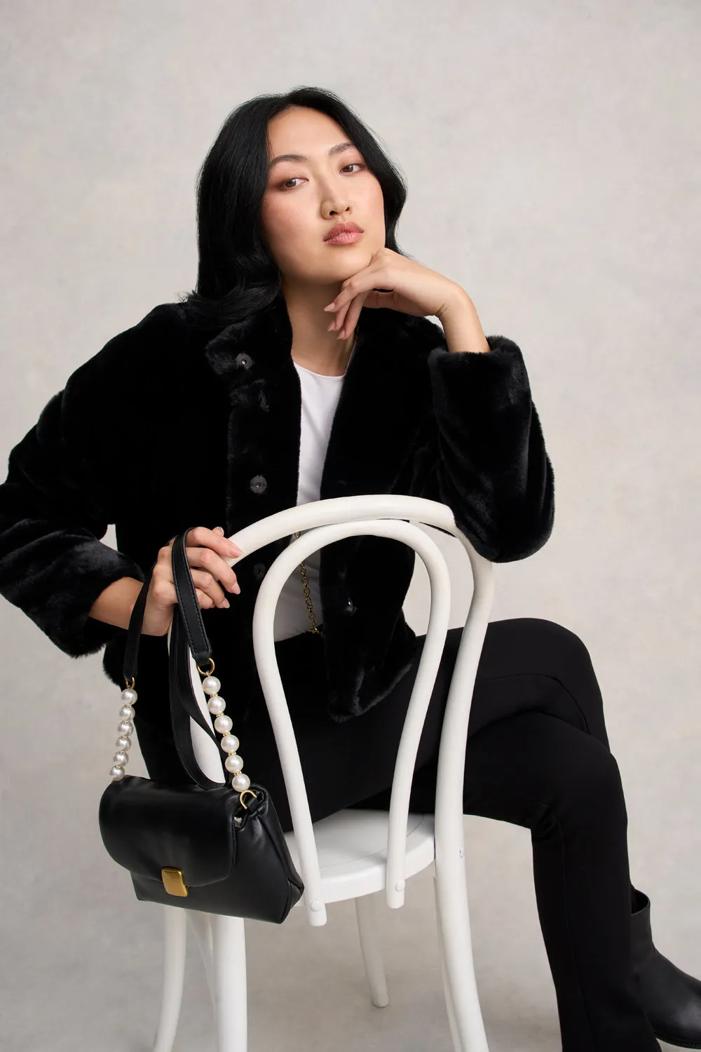 Comfortable Feel Faux Fur Cropped Jacket - Black