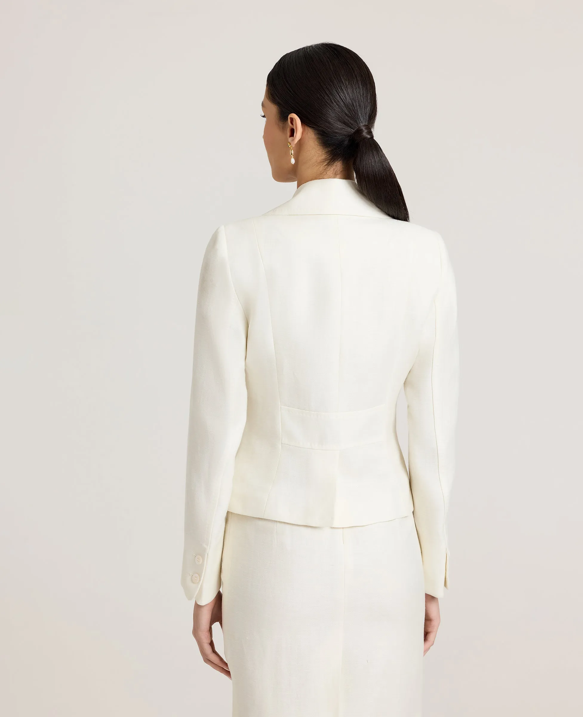Climate Responsive Textile Meryl Cute Fitted Jacket