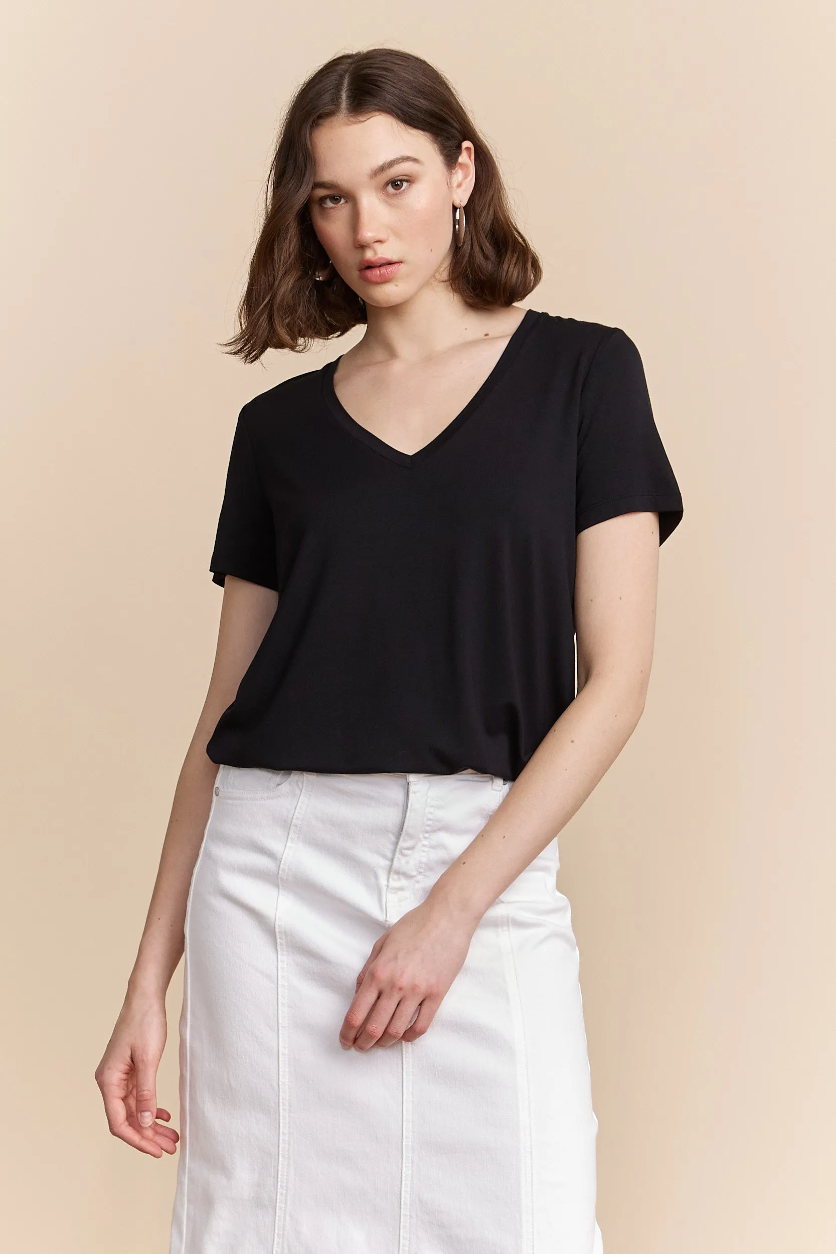 V-neck shirt with drawstring All Season Wear Comfortable clothing