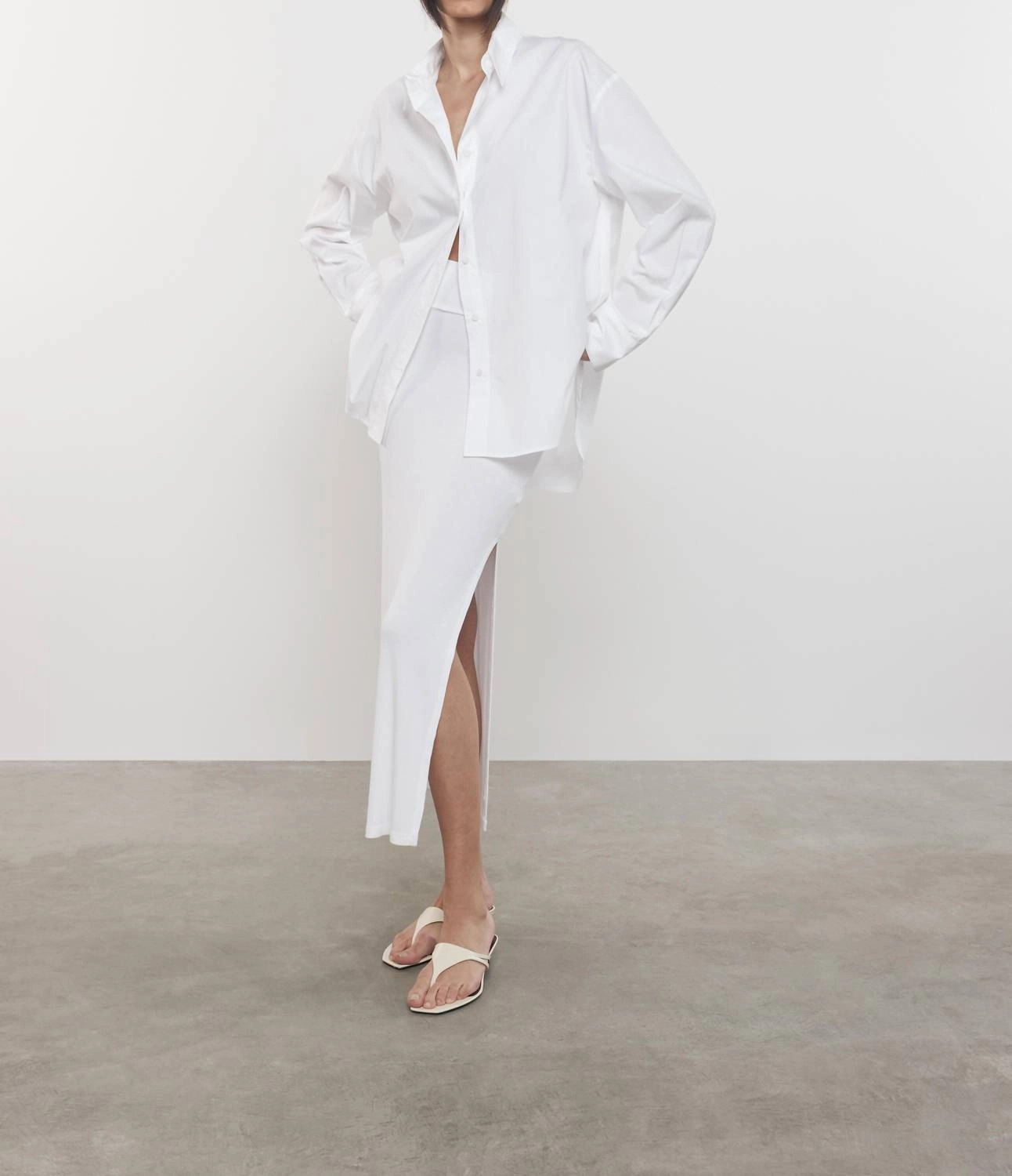 Contemporary Design Stretch Silk Knit Essential Skirt In White