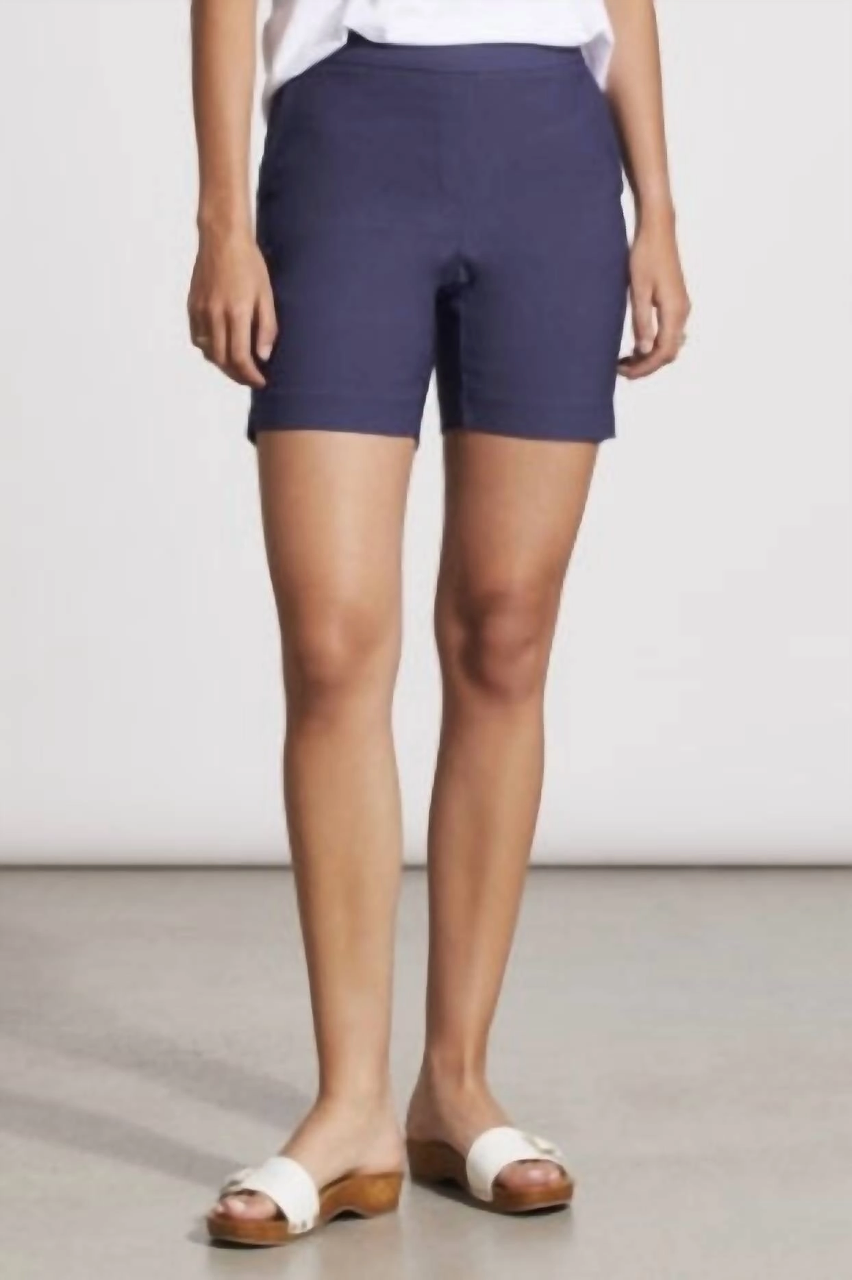 Pull On Short With Back Pockets In Jet Blue regular size Casual Outfit