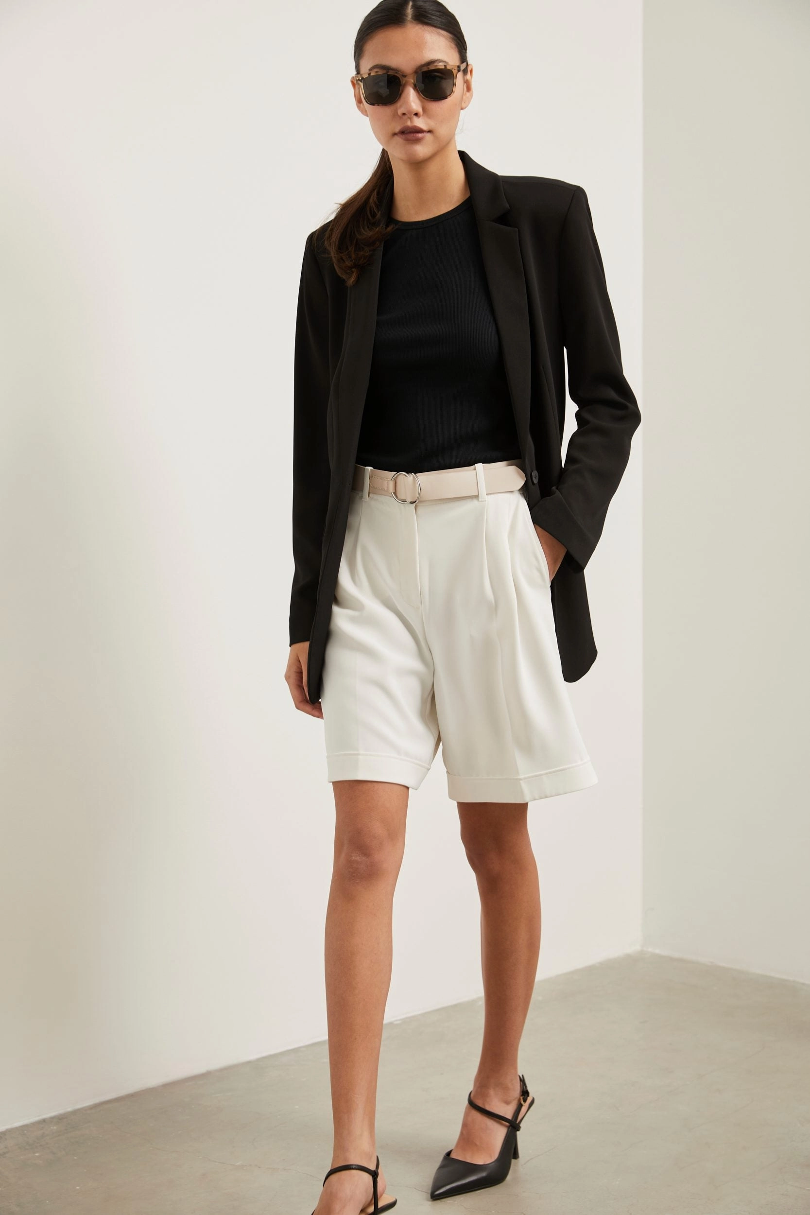High waist short with pleats Athletic Look