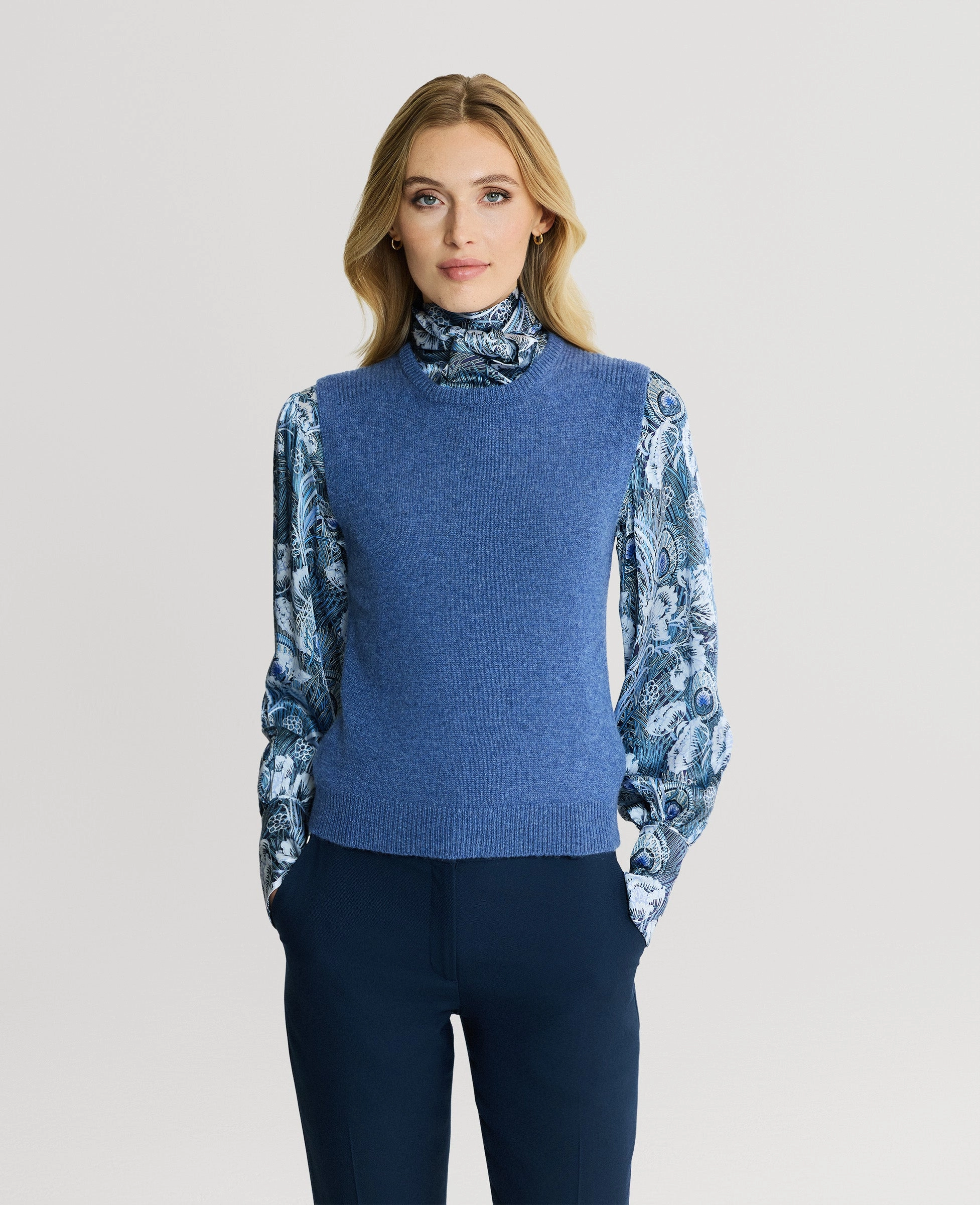 Outdoor Warmth Outdoor Comforted Highgrove Recycled Cashmere Round Neck Tank