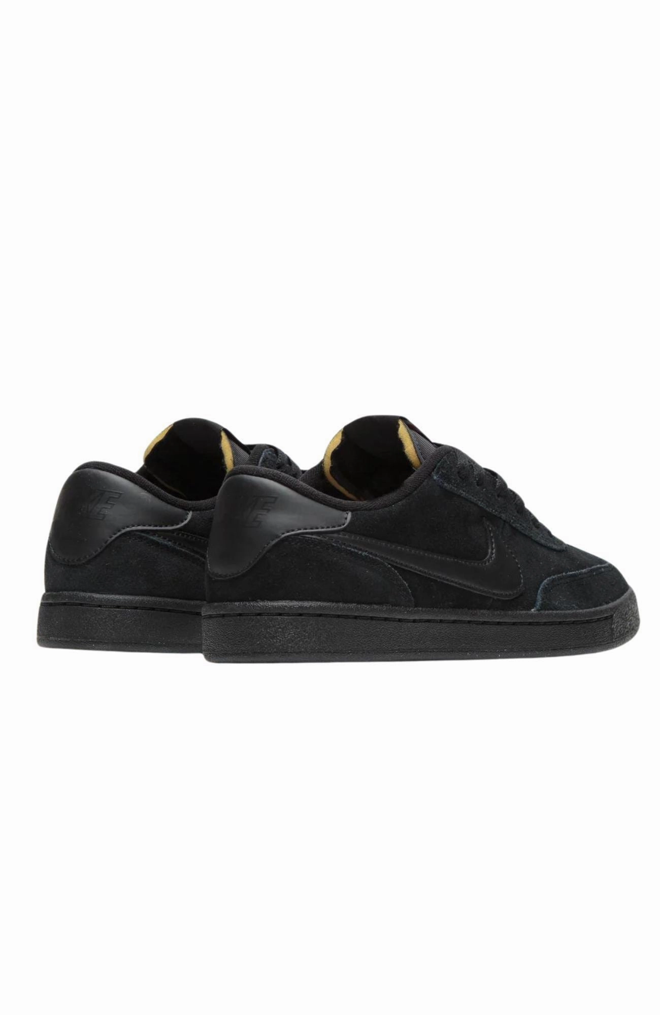 Smooth Movement Knit texture Nike SB FC Classic Black Vivid Orange