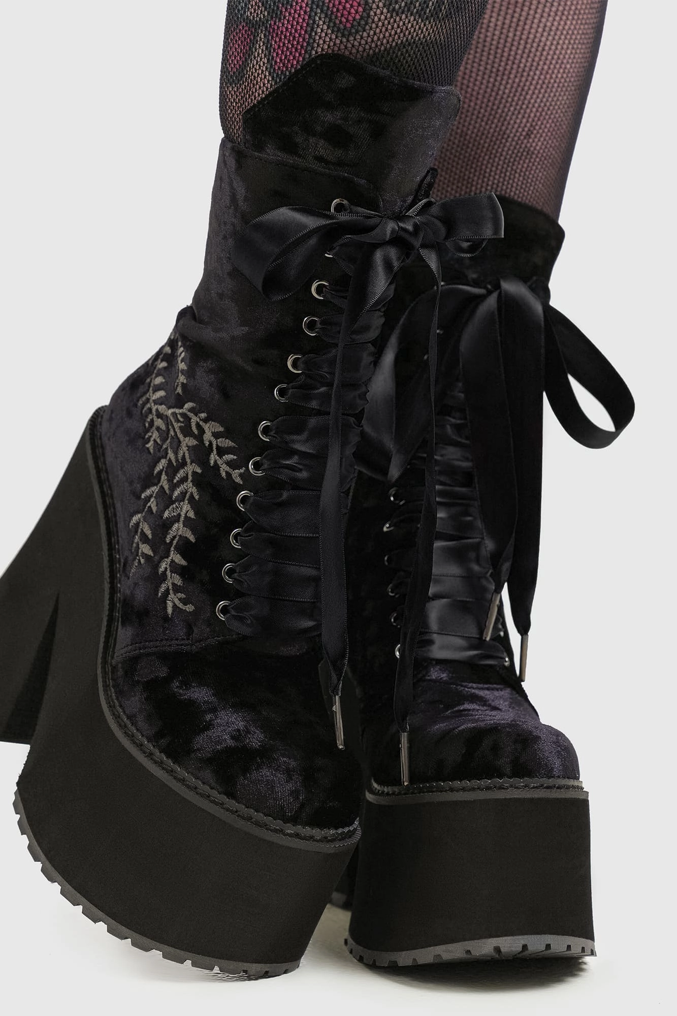 In A Phase Boots Snow Storm