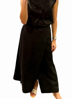 Local Artisan Layer Combo Inverted Pleat Skirt In Black