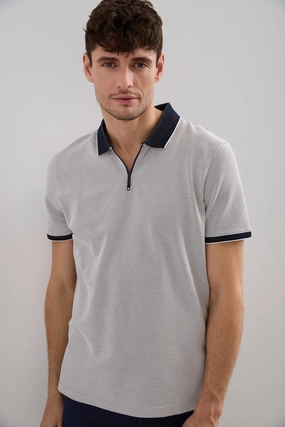 Barrel Cuff Design Trendy Look Jacquard Zipped Polo With Collar Detail