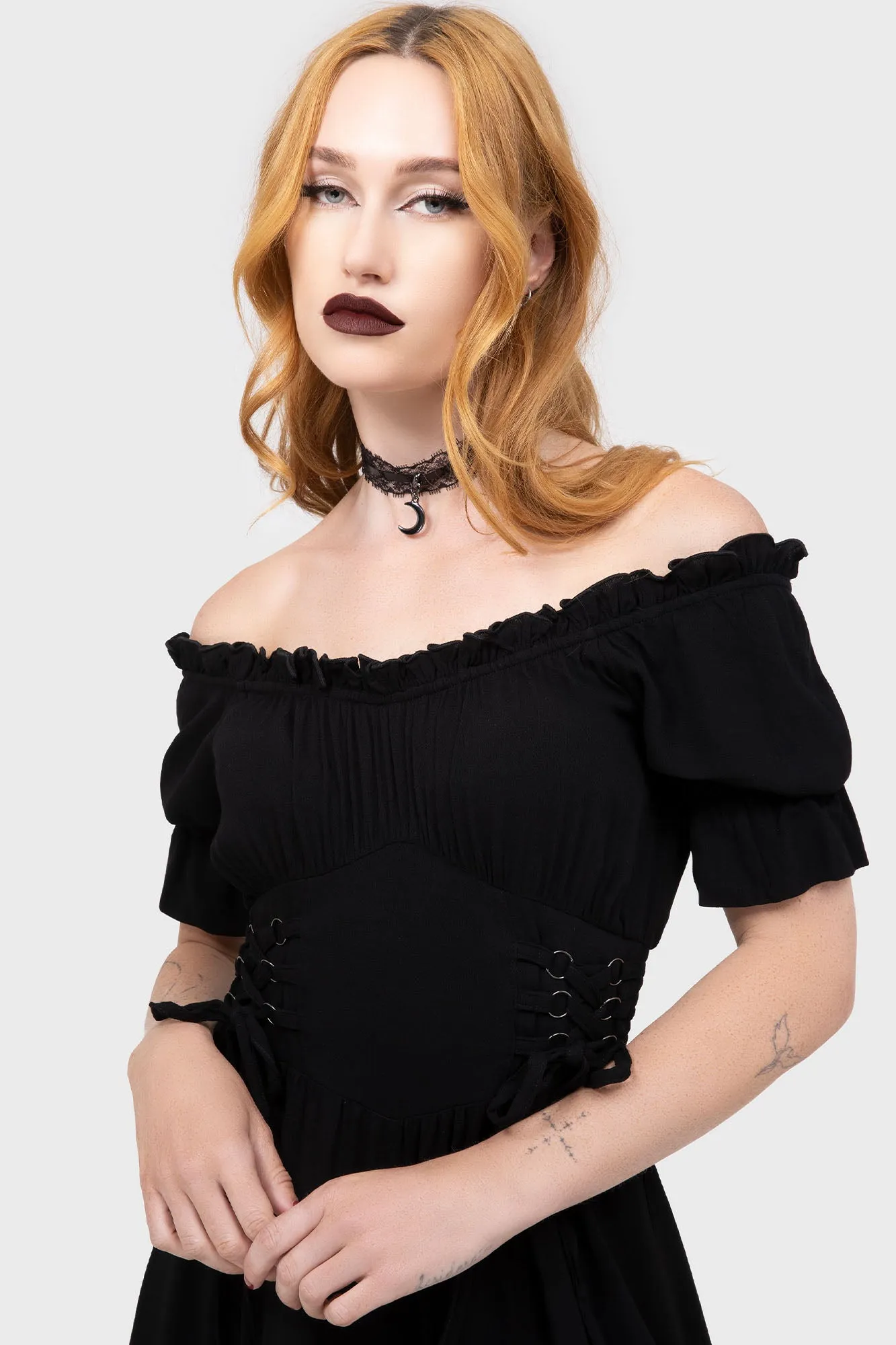 Sleek Texture Jocasta Maxi Dress Short Sleeve [BLACK]